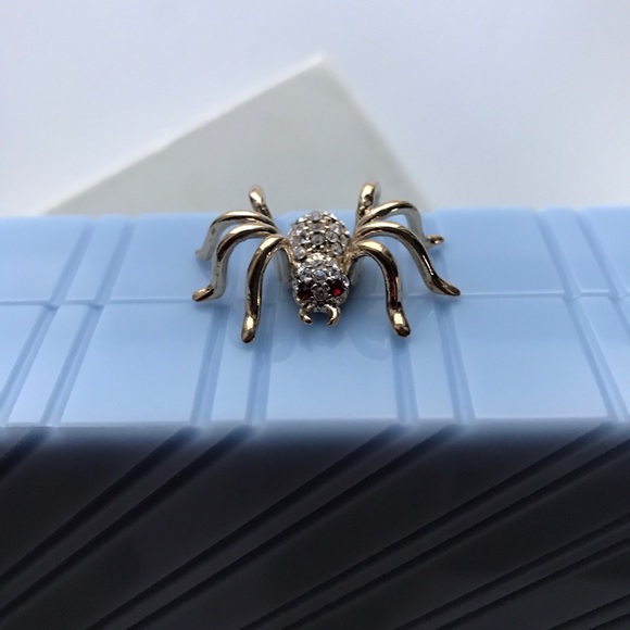 Charlotte Olympia Baby Blue Spider Clutch - Picture 5 of 8